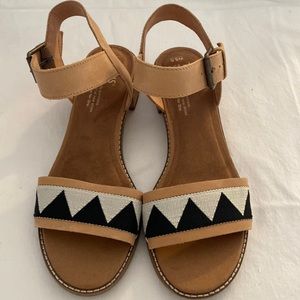 Toms Sandals 8.5 Size Womens